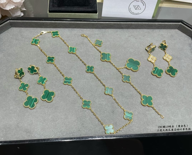 Vca Earrings